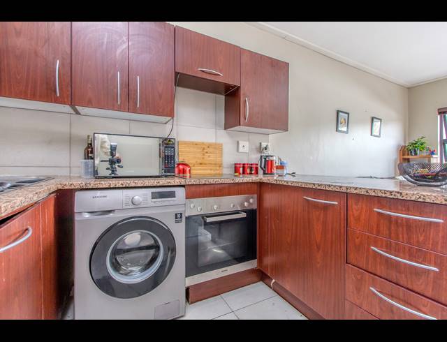 1 BEDROOM APARTMENT FOR SALE IN JACKAL CREEK GOLF ESTATE